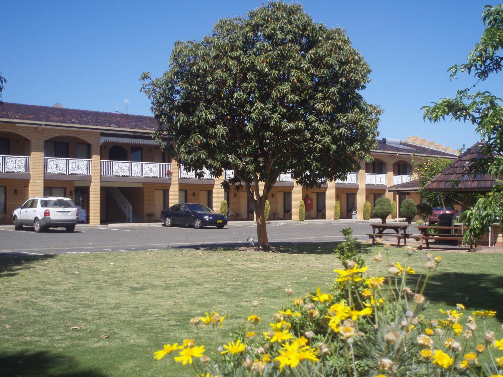 Lakeview Motel 3*
